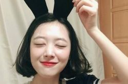 崔雪莉cos兔女郎惊 与男友分手疑电影real脱光了大尺度真做