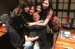 曾志伟过65岁生日美女如云 百位明星生日pa