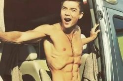 刘亦菲版《花木兰》男主是谁？扮演者林路迪个人资料照片