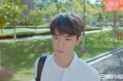 《致我暖暖的小时光》首播笑入坑 怪咖学霸撞车错包拿卫生巾