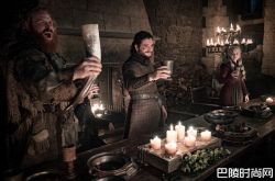 琼恩雪诺送走冰原狼白灵被骂