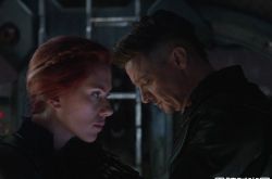 鹰眼加入《黑寡妇》独立电影 拍摄地泄2人合体剧情