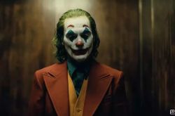 《小丑》全球票房冲破10 亿美元 男主角杰昆片酬究竟拿了多少？