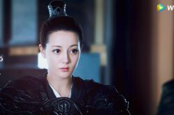 迪丽热巴《枕上书》翩翩起舞太美 东华帝君喷射宠溺眼神