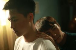 越南高颜值男男CP 第一次靠喝酒壮胆