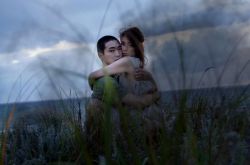 《火口的二人》横扫日本影坛大奖 影帝勾准人妻激情床战