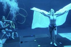 凯特温斯莱特《阿凡达2》片场水下憋气达7分14秒 打破阿汤哥纪录