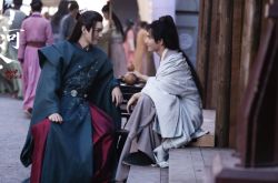 《山河令》穿帮镜头揭秘 怪物戏服后庭中洞大开