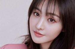 郑爽新剧惨被禁 网曝片方求生AI换脸