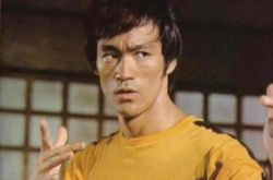 《好莱坞往事》丑化李小龙吗？昆汀和李香凝互飙脏话