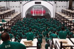 《鱿鱼游戏》残酷生存战考验道德底线 收视口碑超好看