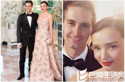 超模米兰达可儿晒钻戒 宣布与百亿身家男友订婚喜讯