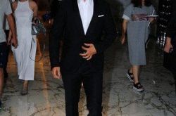 黄晓明被问baby怀孕传闻 笑而不答引猜测