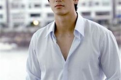 丹尼斯吴的家庭背景,韩剧史上最帅男主角