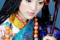 阿兰·达瓦卓玛的歌曲,阿兰·达瓦卓玛整容照片