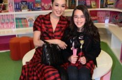 钟丽缇女儿遗传妈妈美貌 和林志颖儿子订娃娃亲