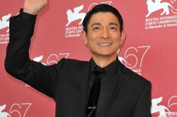 网曝刘德华老来得子 妻子朱丽倩疑八月外地生子