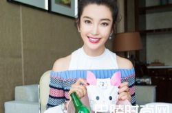 秒杀徐璐等90后 自从有了小17岁男友,44岁的她越活越年轻……