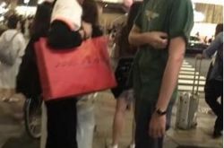 网友偶遇吴亦凡东京购物 人群中藏不住的修长帅气