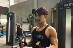 汪东城分享健身秀肌肉  尽显好身材有安全感