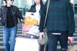 陈红和儿子陈飞宇近照曝光 女神风采不复当年