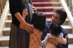 王力宏三胎是男孩女孩什么时候出生？爆一家五口照片