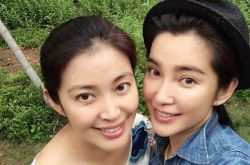 李冰冰妹妹照片曝光 晒全家福祝妹妹生日快乐