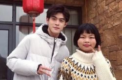 sunshine组合cindy被曝拍网剧 与队长abby搭档参加选秀节目