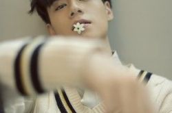 胡一天被爆约打Game变吃鸡 女方怒曝床照聊天记录