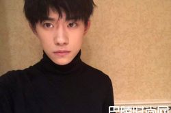 易烊千玺晒中戏通知书 录取编号居然是001