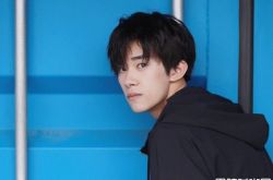 易烊千玺大学同学曝光 都是校草级帅哥