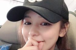 徐若瑄北京搭的士遇铁杆粉丝司机 甜心车上献唱