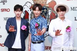 Super Junior利特急性胆囊炎剧烈腹痛送医 紧急开刀要全面停工