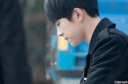 易烊千玺家庭背景曝很强 明明可以拼爹的偏偏要靠才华