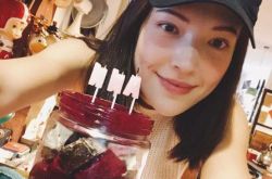 许玮宁谢谢爱我的你罕见秀 34岁生日告白男友及粉丝