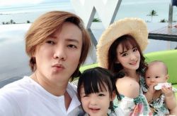 阿沁老婆李汶静2年前曾流产 小女儿朵朵1岁生日感恩