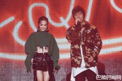 五月天演唱会邀请蔡依林 Jolin控诉阿信你只看我奶罩