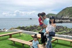 艺人六月全家福照藏亮点 偶像剧女神是家人