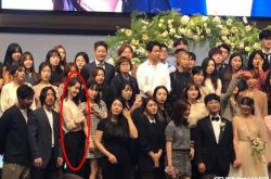 Rocoberry成员Roco Conan婚礼火爆 朴信惠抢捧花李圣经为她唱祝歌