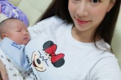 林采缇2个月儿子曝光 美瞳大眼尖下巴