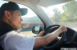 林志颖飙车180还被超车按喇叭