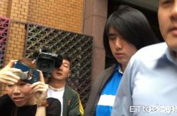 王文洋儿子王铨励曝光 为妈妈吕安妮出庭作证