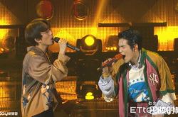 林宥嘉萧敬腾LIVE零修音歌声全曝光