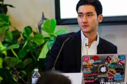 Super Junior韩流的帝王 始源受邀出席斯坦福论坛