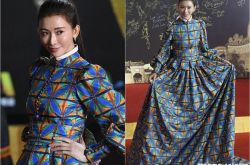 43岁林志玲崩坏了？惊现水桶腰姨母脸吓傻