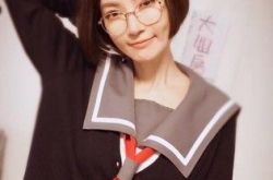 谢金燕爆马桶盖激短发新造型 让人想起猪哥亮