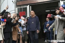 钮承泽希望审判公正 82字发言被嘘爆