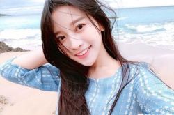 蔡瑞雪真实素颜曝光 晒自拍照臭美