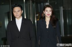 袁咏仪参加阿娇婚礼长发回春 像28年前选港姐