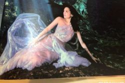 阿娇水底婚纱曝光 像极了美人鱼